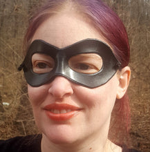 Load image into Gallery viewer, Pointed Domino Mask - Pointed Edge Molded Leather Mask in Multiple Colors
